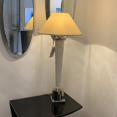 Sigma L2 Tischleuchte CL1593/1 im Ambiente – Keramik offwhite marmoriert, Schirm creme,