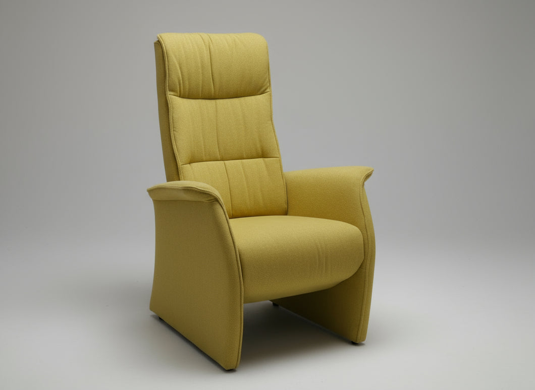 Sitting Vision Next NX-312 im Wohnambiente – kompakter Relaxsessel Größe Medi